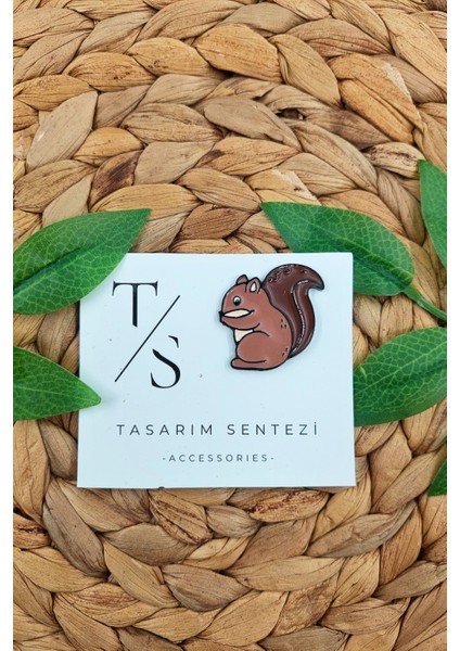 Rozet Metal Broş Yaka Okul Çantası Kıyafet Şapka Takı Aksesuar Sincap Hayvan Squirrel Rosette