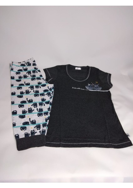 Kadın Antrasit Kısa Kollu Desenli Kapri Pamuk Pijama Takımı
