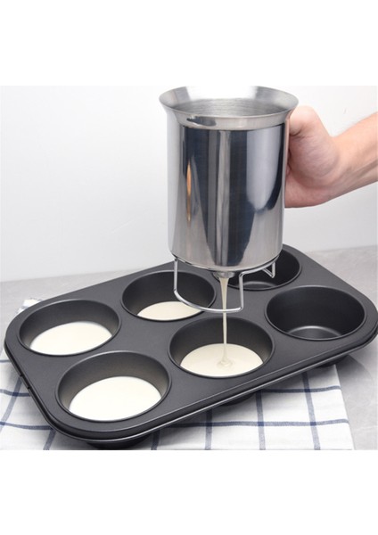 Kalp Şeklinde Hamur Dağıtıcı Pişirme Unu Ezme Dispenseri Gözleme Cupcakes Kek Muffinler Ölçme Hunisi Karıştırma Pasta Hamur Dispensatörü (Yurt Dışından) modelleri
