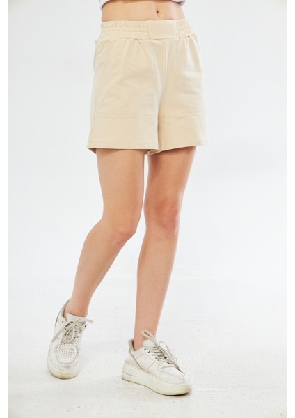 Kadın Krem Yüksek Bel Rahat Kalıp Günlük Mini Şort