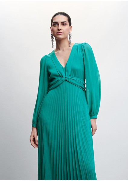 Pileli Detaylı Elbise