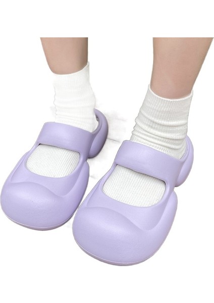 Kızlar Açık Havada Eva Sandalet ve Terlik Giyerler. (Yurt Dışından) fiyatları