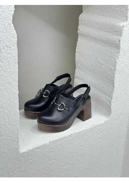 2217007Y Burnu Kapalı Deri Platform Kadın Sandalet fiyatları