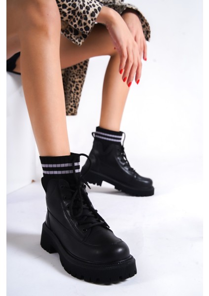 Kadın Siyah Triko Detaylı Postal Bot modelleri