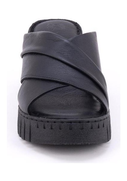 24340252 Dolgu Taban Kadın Deri Terlik modelleri