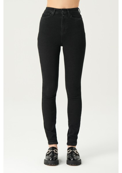 Judy Siyah Yüksek Bel Patı Fermuarlı Çift Düğmeli Push-Up Detaylı Skinny Fit Jean Pantolon C 4521-201 fiyatları