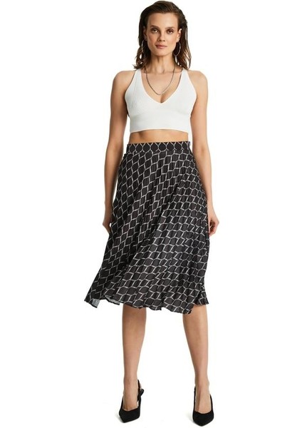 C35008 Desenli Pileli Etek fiyatları