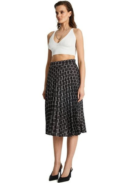 C35008 Desenli Pileli Etek modelleri