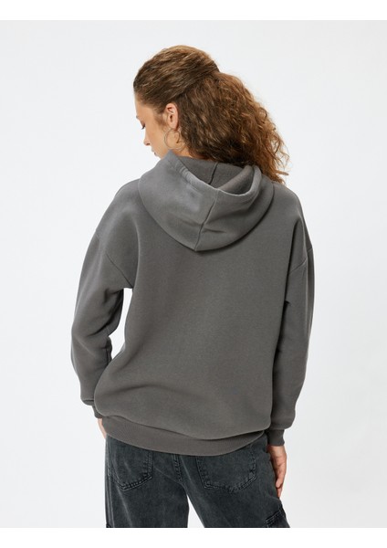 Oversize Kapüşonlu Sweatshirt Kolej Baskılı Şardonlu