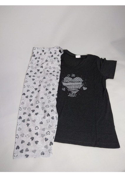 Kadın Bej Antrasit Bisiklet Yaka Kalp Desenli Kısa Kollu Kapri Pamuk Pijama Takımı
