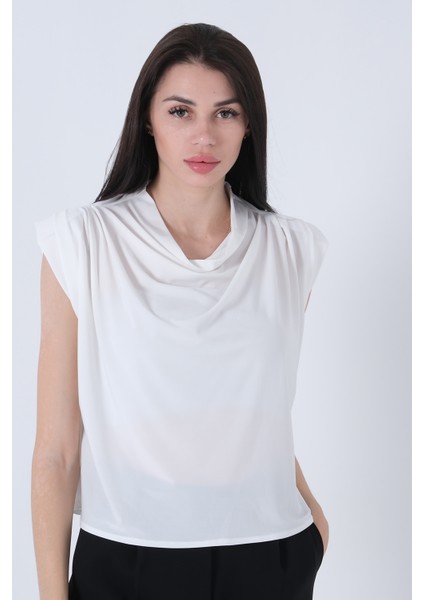 Ekru Vatkalı Sıfır Kol Bluz 4202720.147