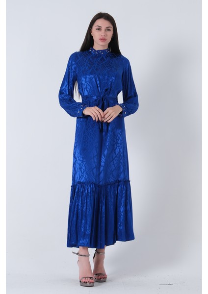 Saks Yakası ve Kolları Taşlı Kuşaklı Tesettür Elbise 4593281.26
