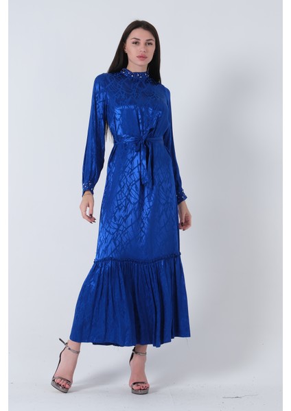 Saks Yakası ve Kolları Taşlı Kuşaklı Tesettür Elbise 4593281.26