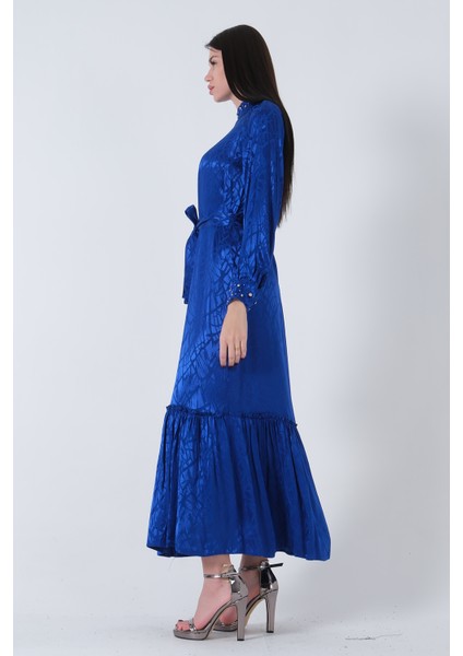 Saks Yakası ve Kolları Taşlı Kuşaklı Tesettür Elbise 4593281.26