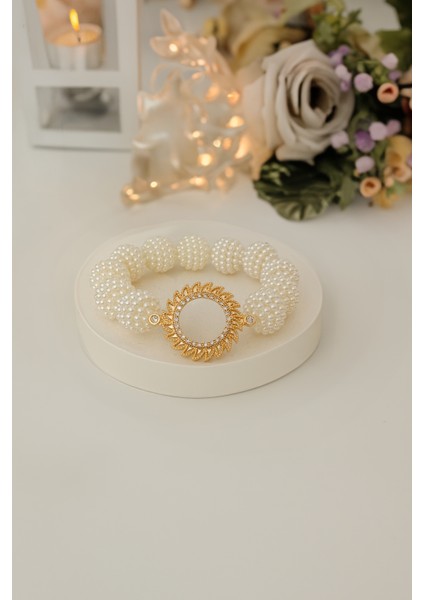 Çeyrek Altın Uyumlu Bileklik, Çeyrekli Bileklik, Incili Çeyrekli Bileklik, Çelik Çeyrekli Bileklik, Çeyrek Altın Çerçeveli Bileklik, Çeyrek Altın Takılan Inci Bilekli fırsatları