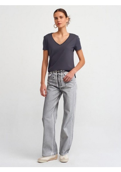 V Yaka Basic Tshirt