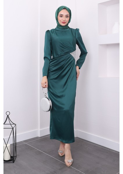 Zümrüt Yeşili Taş Detaylı Saten Abiye
