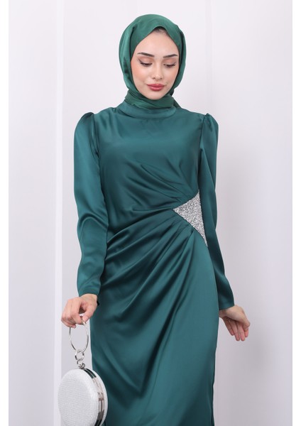 Zümrüt Yeşili Taş Detaylı Saten Abiye modelleri