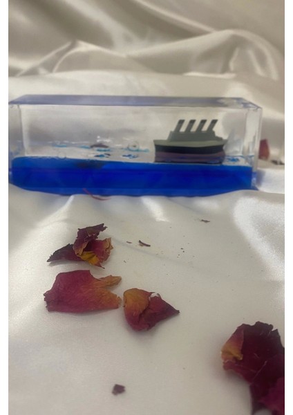 Batmayan Gemi Titanik Akvaryum Içinde Lüks lik 14x5x4 Cm fırsatları