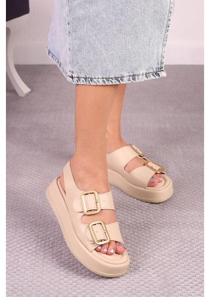 Suins Greta Model Kadın Toka Detaylı Lastikli Sandalet fırsatları