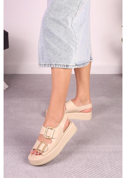 Suins Greta Model Kadın Toka Detaylı Lastikli Sandalet indirimleri