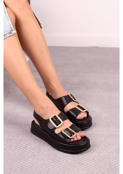 Suins Greta Model Kadın Toka Detaylı Lastikli Sandalet