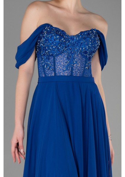 Işlemeli Kayık Yaka Yırtmaçlı Uzun Şifon Abiye ABU3310 modelleri