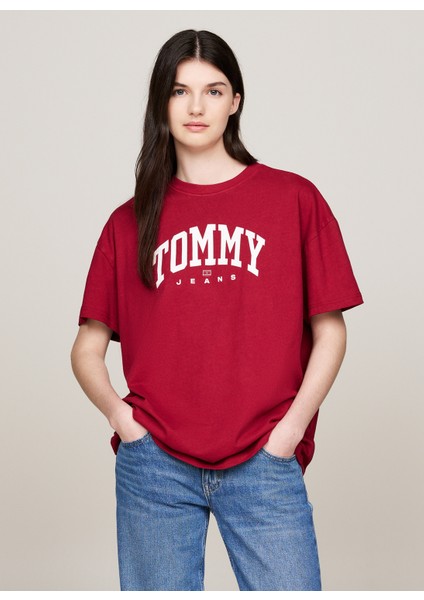 Tommy Jeans Yuvarlak Yaka Baskılı Kırmızı Kadın T-Shirt Tjw Ovs Varsıty 1 Tee Ext