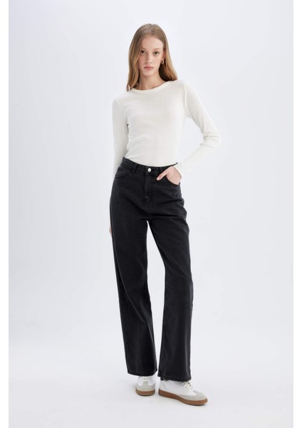 Slim Fit Dar Kesim Bisiklet Yaka Fitilli Kaşkorse Basic Düz Uzun Kollu Tişört C7516AX24AU fiyatları