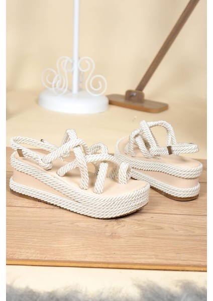 Parmak Arası Halat Ipli Sandalet Krem