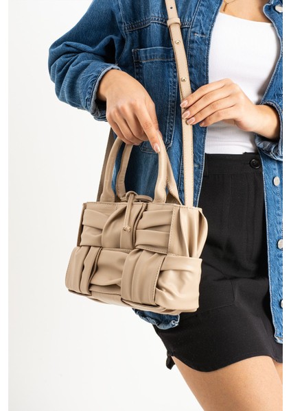 Bottega Veneta Model El Örgüsü Özel Aksesuarlı Premium Kadın Omuz Çantası