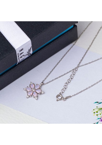 Pembe Zirkon Taşlı Lotus Çiçeği Model 925 Ayar Gümüş Kadın Kolye fiyatları