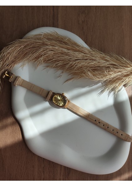 Bs Stıll Minimal Vintage Kadın Kol Saati Retro Quartz Deri Kordon 1 Adet Vintage Model