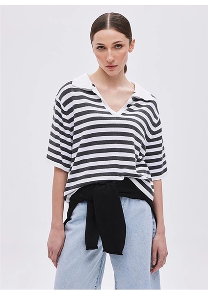 Polo Yaka Oversized Çizgili Açık Gri Kazak Kadın Ekru Açık Gri Polo Yaka Çizgili fiyatları