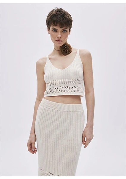 V Yaka Ajurlu Ekru Kadın Bluz Ekru Ajurlu V Yaka Askılı Triko Blu