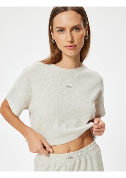 Dokulu Crop Pijama Üstü Kısa Kollu Bisiklet Yaka Rahat Kalıp