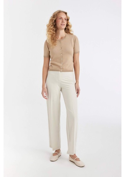 Regular Fit Bisiklet Yaka Basic Düz Düğmeli Kısa Kollu Triko Hırka D4643AX24AU