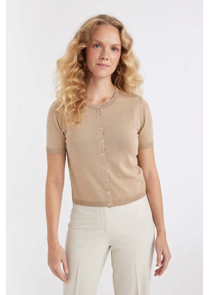 Regular Fit Bisiklet Yaka Basic Düz Düğmeli Kısa Kollu Triko Hırka D4643AX24AU