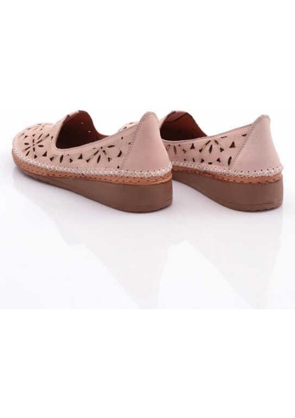 24197152Y Delikli Yumuşak Deri Yazlık Kadın Ayakkabı modelleri