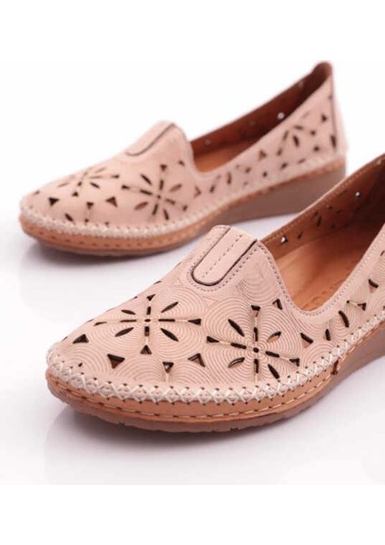 24197152Y Delikli Yumuşak Deri Yazlık Kadın Ayakkabı fırsatları