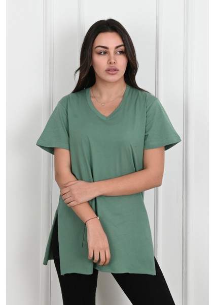 Kadın V Yaka Yırtmaçlı T-Shirt 8783-22