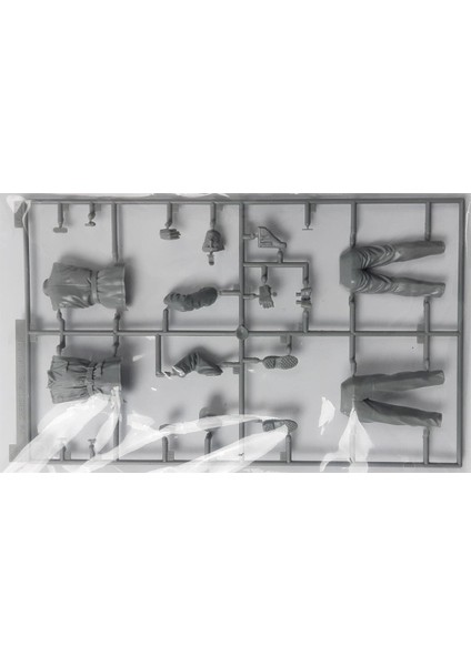 1620 1/16 Ölçek Alman Yarbay (Ardennes 1944) Asker Figürleri Plastik Model Kiti fiyatları