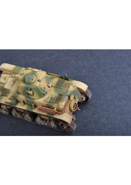 Hobbyboss 83806 1/35 Fransız R-35 Hafif Piyade Tankı Demonte Plastik Maketi