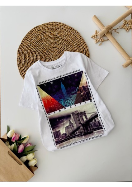 Newyork Desenli Erkek Çocuk Tşört - Beyaz