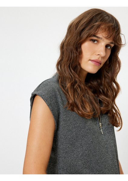 Yarım Fermuarlı Süveter Dik Yaka