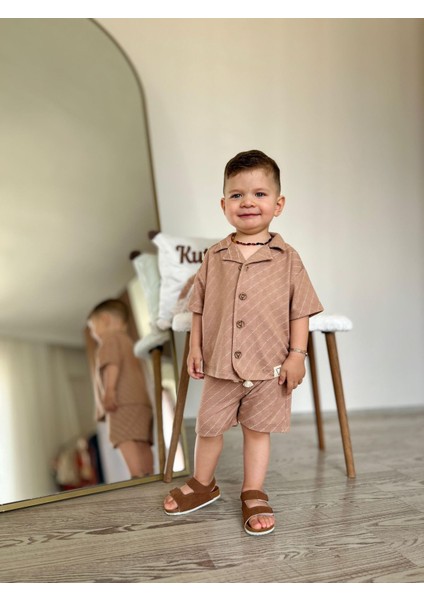 Müslin Baklava Desen Düğmeli Şortlu Erkek 2 Li Takım - Kahverengi