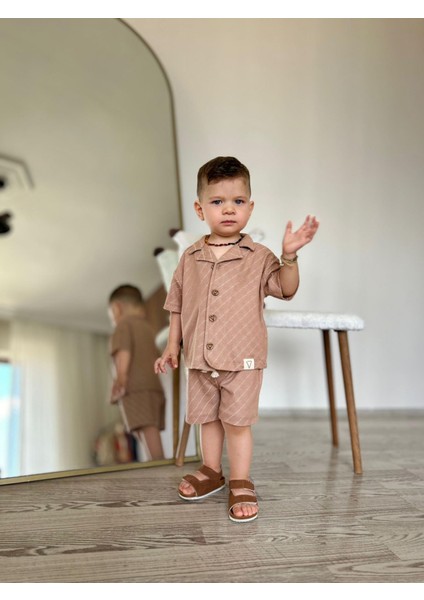 Müslin Baklava Desen Düğmeli Şortlu Erkek 2 Li Takım - Kahverengi modelleri
