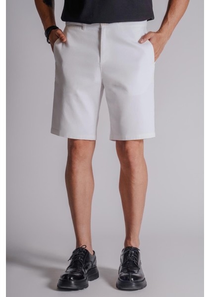 Erkek Yandan Cepli Klasik Bel Relaxed Fit Chino Şort Beyaz fırsatları