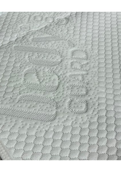 Cool Comfort Çift Kişilik Sıvı Geçirmez Yatak Koruyucu Pamuk Polyester Malzeme