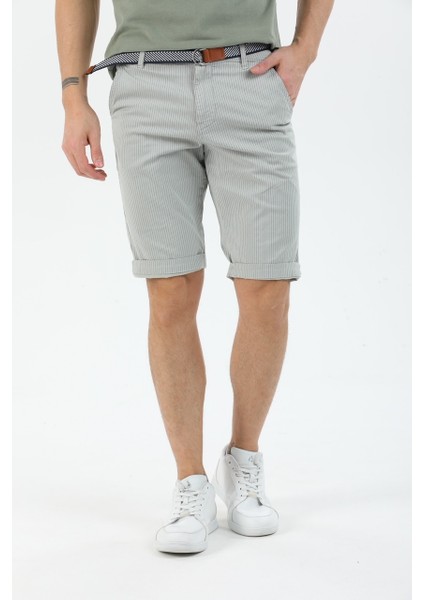 Erkek Gri Çizgili Pamuklu Kemer Hediyeli Yandan Cepli Relaxed Fit Kapri Şort